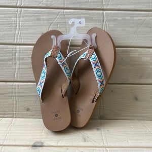 Women’s rainbow flip flops shade shoes NWT